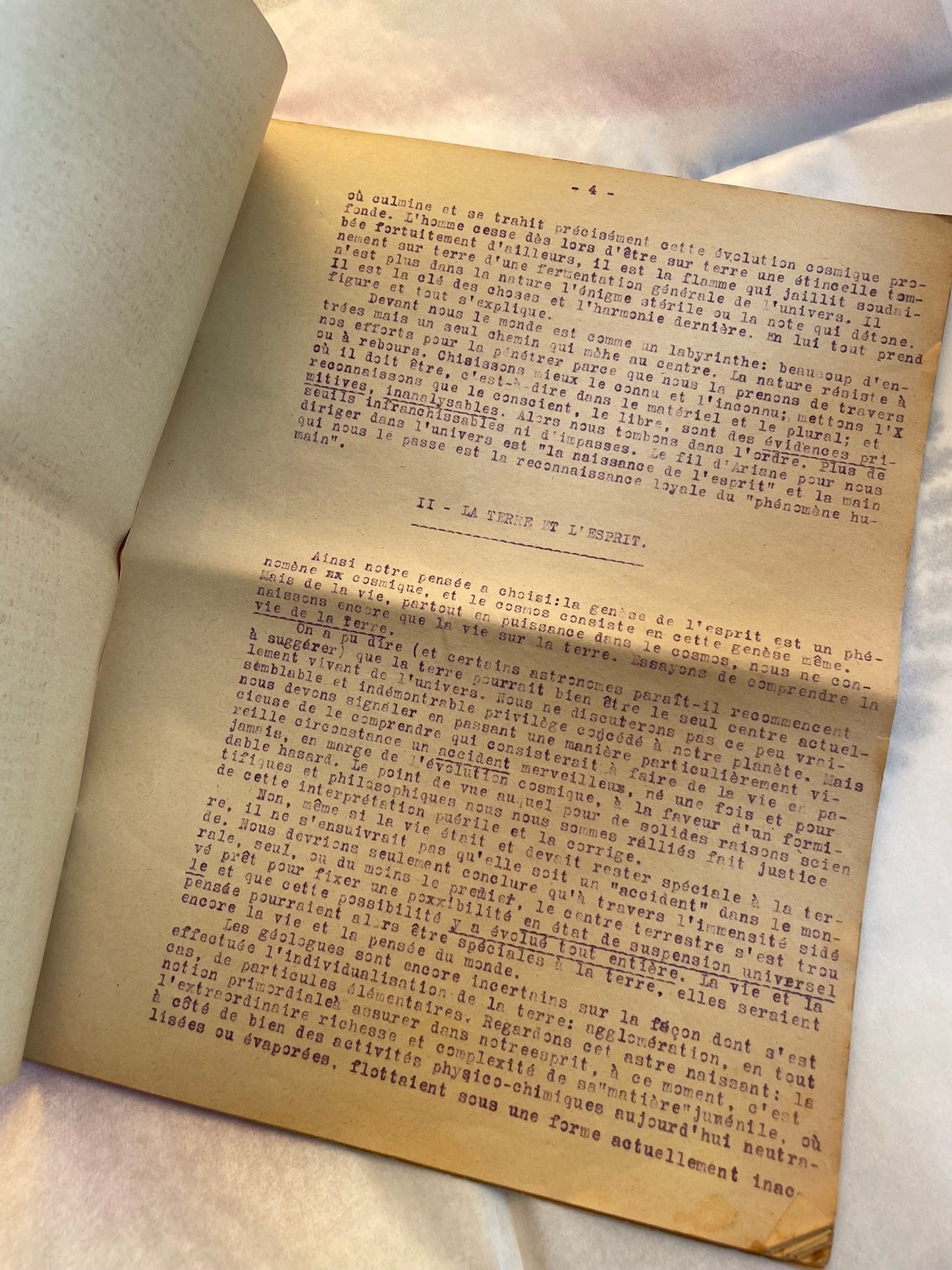 L'Esprit de la Terre Attribué à Pierre Teilhard de Chardin (S. J.) — Dactylographie originale, circa 1940-1950